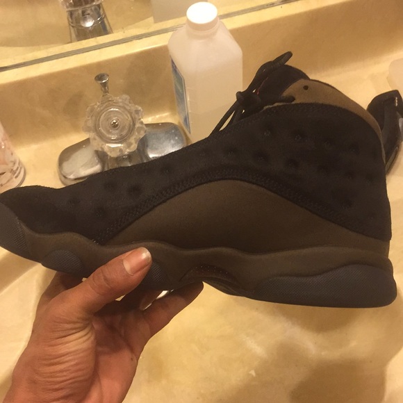 Air Jordan Retro 13’s Olives - Picture 3 of 6
